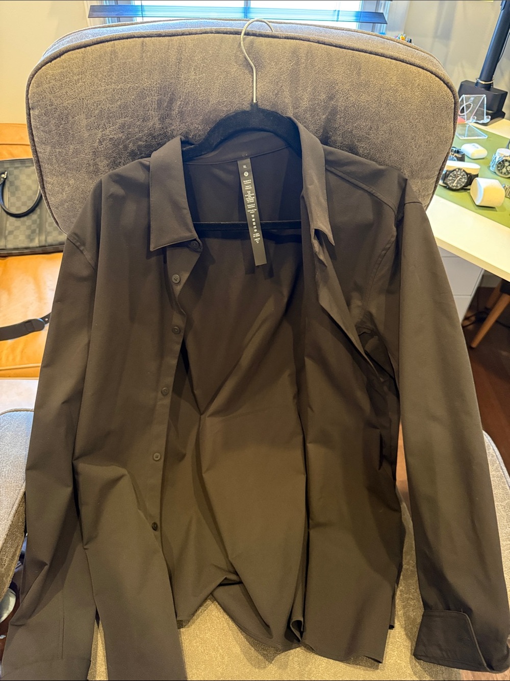 lululemon athletica Men's Black Lightweight Button-Front Shirt Jacket